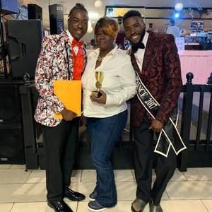 Meet your Posher, Bobby